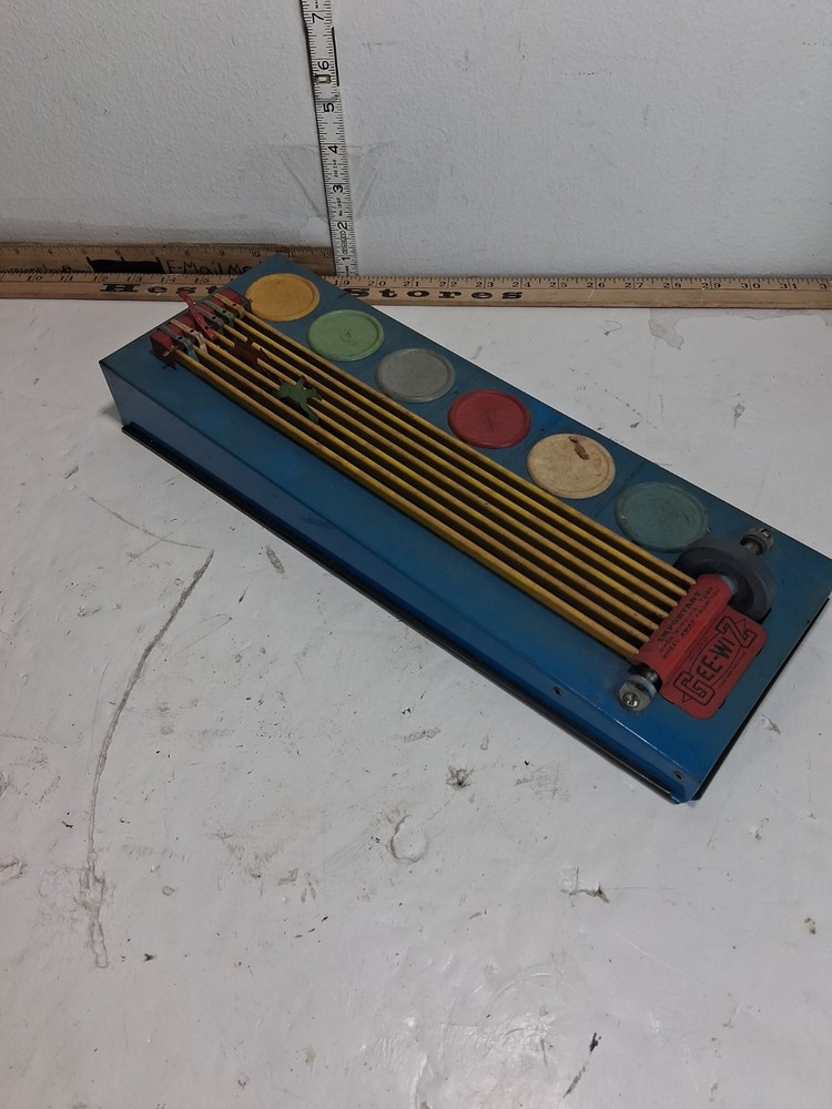 Antique GEE WIZ No. 40 Wolverine Supply Toy Metal Horse Racing Game TD37D