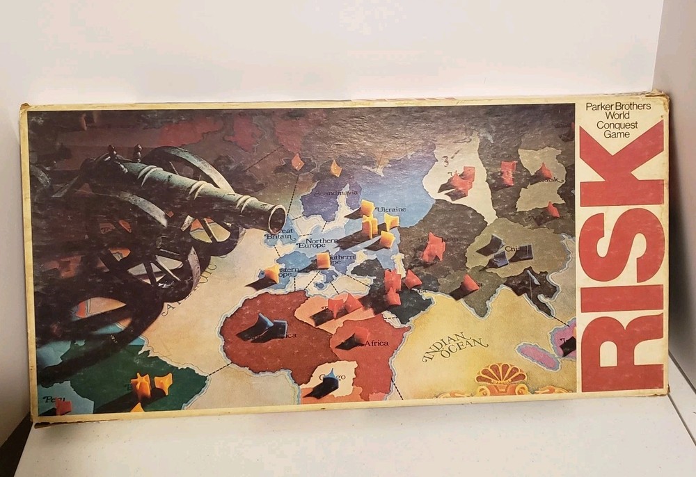 Risk Board Game 1975 Complete.