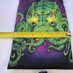 Steve Jackson Games Cthulu Dice Bag & Exclusive D6 Dice Large 6″x9″