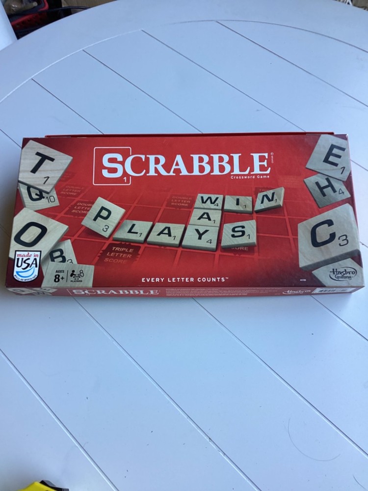Scrabble Classic Crossword Board Game – Ages 8+ Hasbro Gaming – Complete