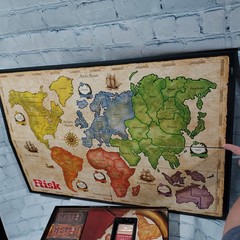 RISK Game of Strategic Conquest Board Game 2015 Edition Complete Unused Worn Box