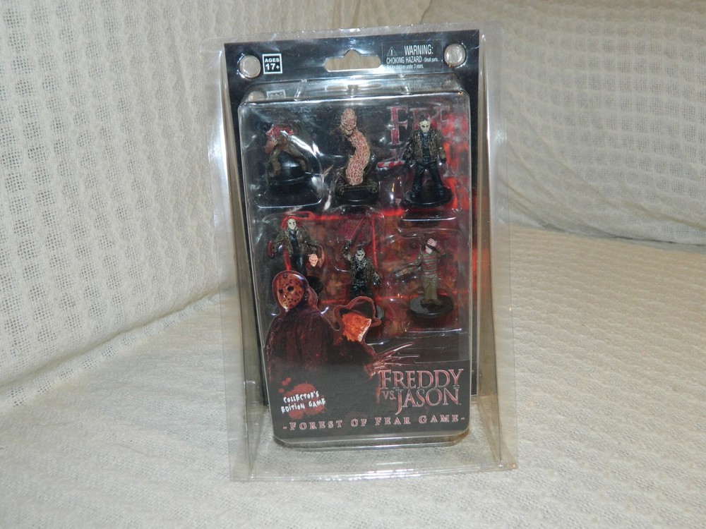 2010 Wizkids NECA Freddy vs Jason Forest of Fear Game NEW