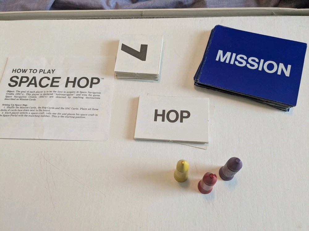 SPACE HOP Game of the Planets Game Cards And Pieces Teaching Concepts 1973