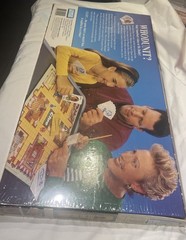 Parker Brothers Clue Mystery Board Game Vintage 1996 3+ Players Ages 8+