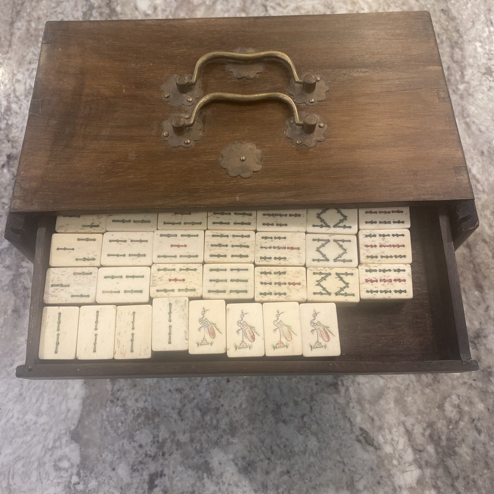 Antique Chinese Mahjong 5 Drawer Wood Box Set Bamboo Bone Mah-Jongg 144 pieces.