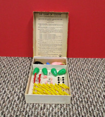 1949 Vintage Cootie Game Box Is 6×9 Inches Missing 1 Leg Green Heads EX