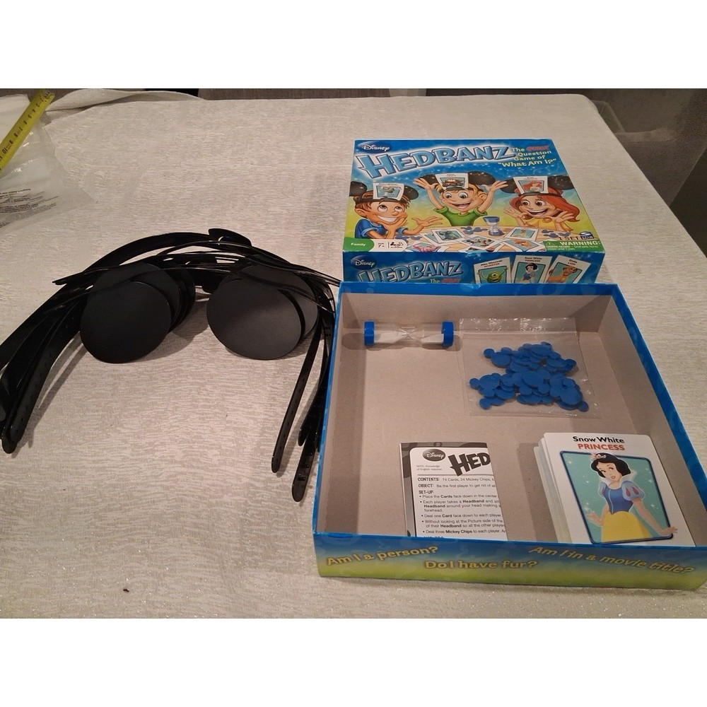 New Disney Hedbanz Game (2-6 Players) The Quick Question Game Of “ What Am I”