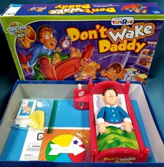Toys r Us Hasbro Don’t Wake Daddy Alarm Clock Board Game 2011 WORKS COMPLETE
