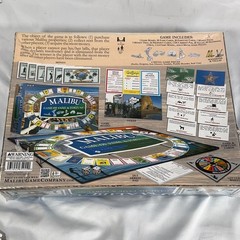 Malibu Game Fame Fortune Board Game 2014 New Sealed Monopoly Style Ages 13+