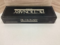 VINTAGE Pictionary Game First Edition COMPLETE 1985 Classic Drawing Board Game