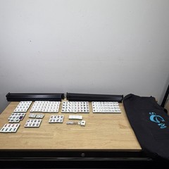 Mah Jong Mahjong 166 Tile Set Blue Teal 3 layer Lucite Tiles Pusher Racks Case