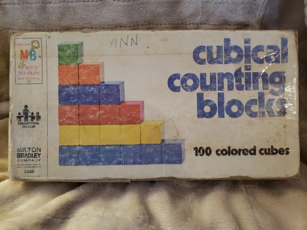 Vintage 1977 Milton Bradley Cubical Counting 1″ Blocks 100 Multicolored Kidcore