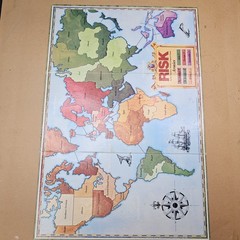 1990 Risk & Castle Risk Parker Brothers – Incomplete Set for Parts/Repair