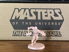 CMON KSE BATTLE AXE HE-MAN MASTERS OF THE UNIVERSE CLASH FOR ETERNIA Board Game
