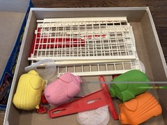 Vintage 1986 Milton Bradley Pig Pong Board Tabletop Game Puff Balls + Rules