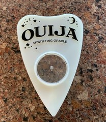 Ouija Board Game – Parker Brothers (2001)