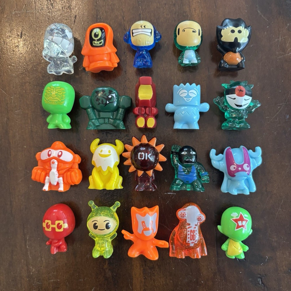 Lot of 20 Series 2 EVOLUTION Gogos Crazy Bones gogo’s