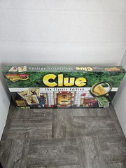 Clue The Classic Edition Board Game New and Sealed