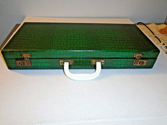 Vintage Mah Jongg MAH-JONGG set includes 152+7 tiles Case and 4 playing trays