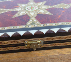 Beautiful Backgammon – Marquetry Hinged Case Wood Inlays No pieces