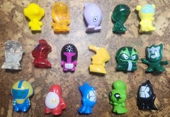 16 Gogos Crazy Bones figures EXCELLENT