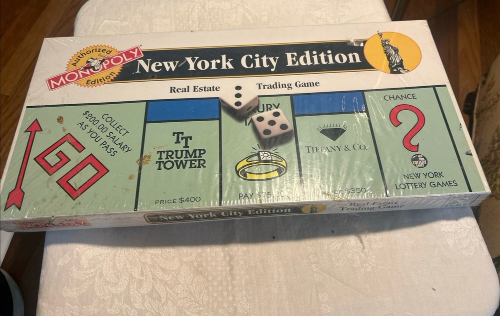 Rare Monopoly New York City Edition 1995 Trump Twin Towers – Brand New Sealed