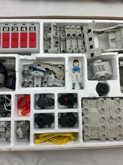 1985 Robotix R-2000 by Milton Bradley Complete Barely Used FREE SHIPPING