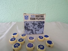 Vintage 1967 Ideal NFL All Pro Football Board Game Visiting Team Player Pieces