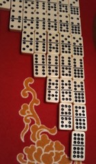 Vintage Domino By Cardinal 55 Pieces 3/8″ Thick DOUBLE NINE Red Vinyl Case AS SH