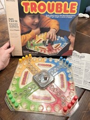 VINTAGE 1986 TROUBLE MILTON BRADLEY MB POP-O-MATIC BOARD GAME