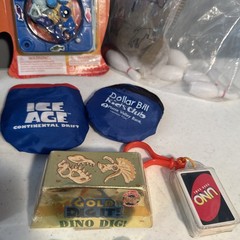 Lot of Miscellaneous Mini Games: Rubik’s cube, etch-sketch, yo-yo’s, Mini Pool