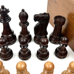 House of Chess Grand Master Staunton Set 3-3/4″ King 2 Queens Acacia Boxwood