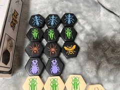 HIVE BOARD GAME BY JOHN YIANNI SMART ZONE GAMES – COMPLETE + TRAVEL BAG GEN42