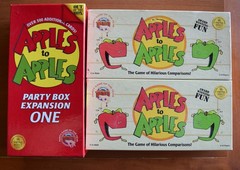 APPLES TO APPLES OUT OF THE BOX PUBLISHING CARD GAME LOT + PARTY BOX EXPANSION