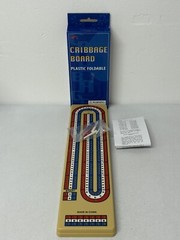 3-Track Folding Travel Plastic Cribbage Board Game with 6 Plastic Pegs – New!