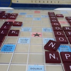 Vintage 1982 Scrabble Deluxe Turntable Board Game Wooden Tiles Complete