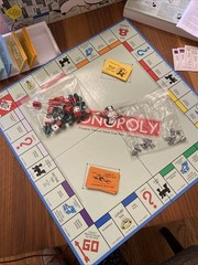 Monopoly Classic Edition 2004 Board Game Original Parker Brothers Complete Set