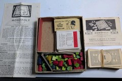 VINTAGE 1940,s MONOPOLY ,replacement pieces , see pictures & And Description
