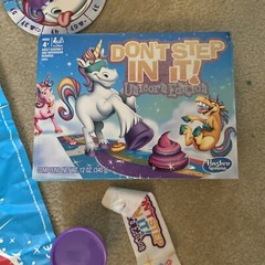 Hasbro Gaming Don’t Step in It Game Unicorn Edition 4years and up