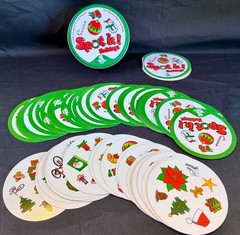 SPOT IT HOLIDAYS Christmas Winter Edition Matching Card Dobble Game Asmodee 2016