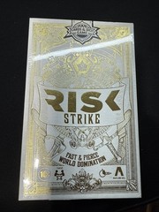 Risk Strike “Fast & Fierce World Domination” Avalon Hill Cards & Dice Game – New