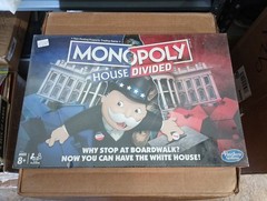 MONOPOLY HOUSE DIVIDED BOARD GAME GREAT FOR ANY COLLECTION NEW!