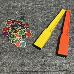 Vtg Magnetic Bingo Wand & Chip Markers Use on paper, sheets, cards Multicolored