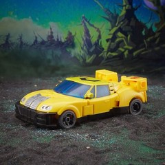 Transformers Toys Legacy Evolution Deluxe Armada Universe Hot Shot Toy, 5.5-i…