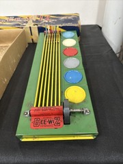 Vintage Gee-Wiz No.40 Racing Game Tin Litho Simulator Wolverine Horse Race Box
