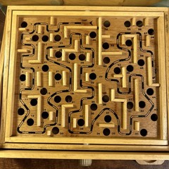 VIintage 1987 Pavilion Geoffrey All Wood Labyrinth Board Game – NO Metal Balls.