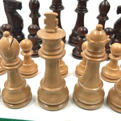 House of Chess Grand Master Staunton Set 3-3/4″ King 2 Queens Acacia Boxwood