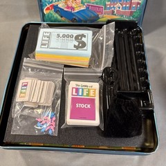The Game of Life Collector’s Edition Tin. 100% COMPLETE MB Great Condition.