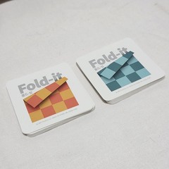 Fold-It by ThinkFun – 2017 Brainteaser Challenge Fabric Game Innovative READ