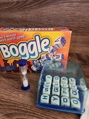Parker Brothers BOGGLE Game For 2+ Players Ages 8~Adult – Used